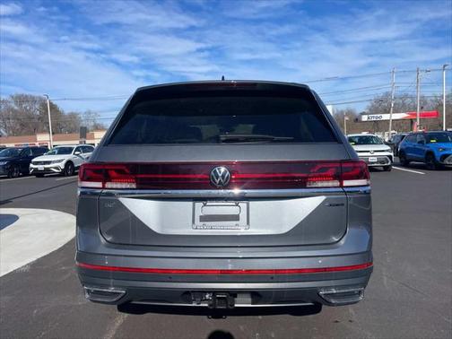 2025 Volkswagen Atlas 2.0T SE w/Technology 4MOTION