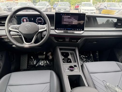 2025 Volkswagen Tiguan 2.0T SE 4MOTION
