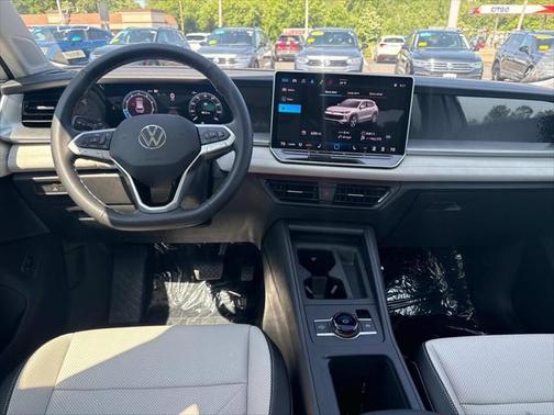 2025 Volkswagen Tiguan 2.0T SE 4MOTION