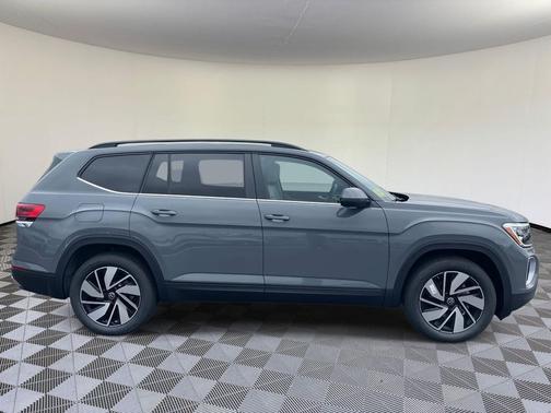 2025 Volkswagen Atlas 2.0T SE w/Technology 4MOTION
