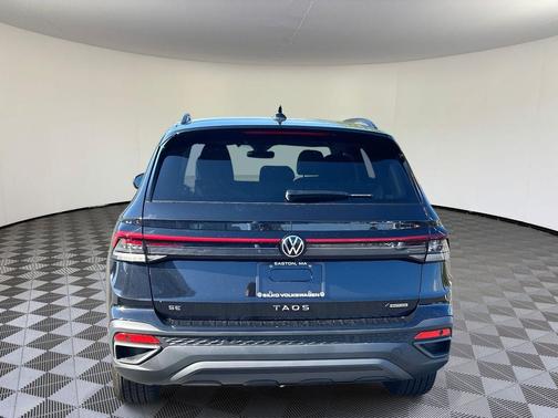 2025 Volkswagen Taos 1.5T SE Black