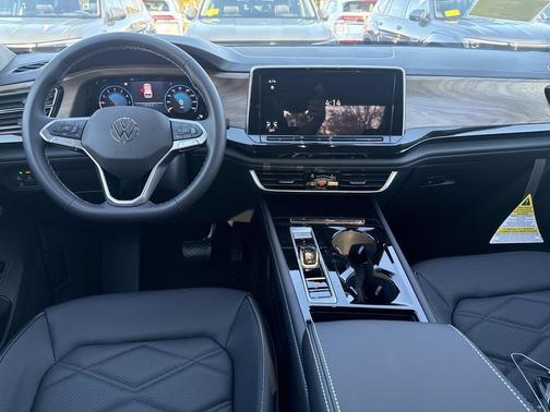 2026 Volkswagen Atlas 2.0T SE w/Technology 4MOTION