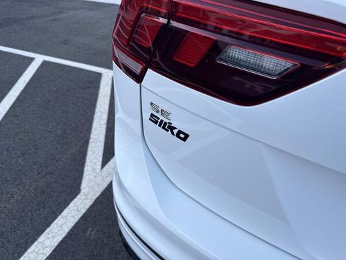 2022 Volkswagen Tiguan 2.0T SE R-Line Black 4MOTION