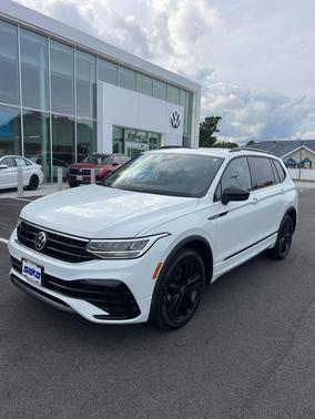 2022 Volkswagen Tiguan 2.0T SE R-Line Black 4MOTION