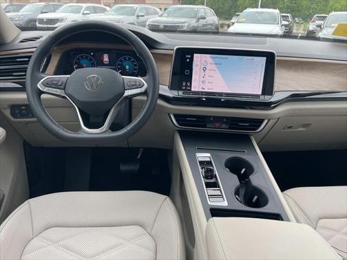 2025 Volkswagen Atlas 2.0T SE