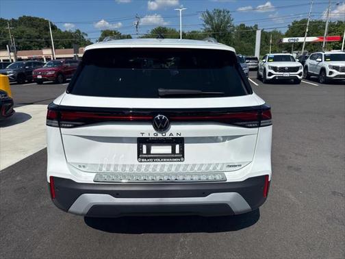 2025 Volkswagen Tiguan 2.0T SE 4MOTION