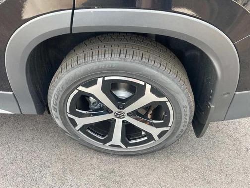 2025 Volkswagen Tiguan 2.0T SE 4MOTION