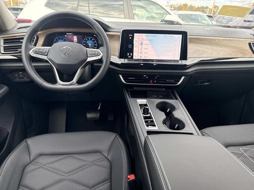 2026 Volkswagen Atlas 2.0T SE