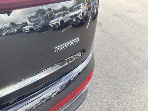 2021 Audi Q7 55 Prestige