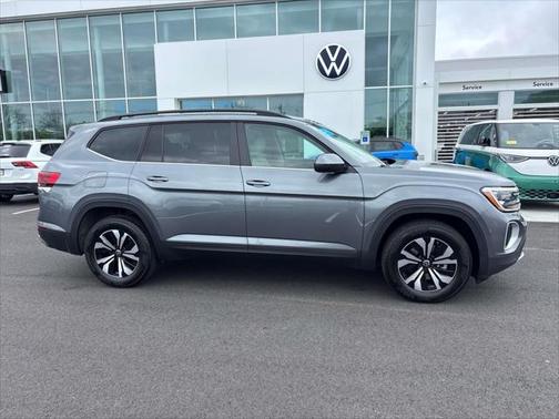 2024 Volkswagen Atlas 2.0T SE