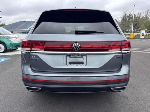 2024 Volkswagen Atlas 2.0T SE