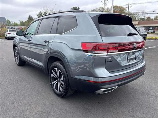 2024 Volkswagen Atlas 2.0T SE