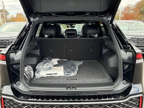 2026 Volkswagen Tiguan 2.0T SE R-Line Black 4MOTION