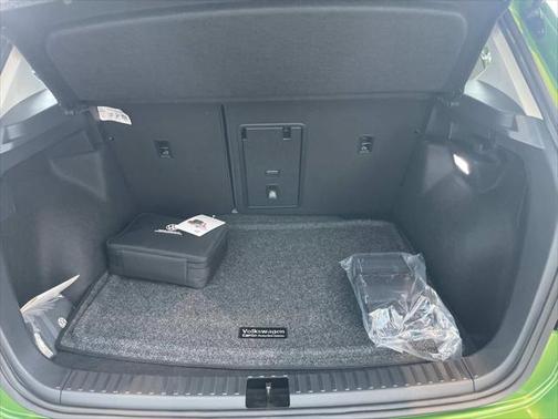 2025 Volkswagen Taos 1.5T SE Black