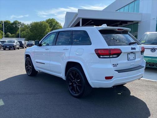 2022 Jeep Grand Cherokee Laredo