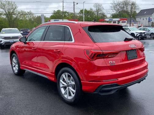 2024 Audi Q3 Premium 45 TFSI S line quattro Tiptronic