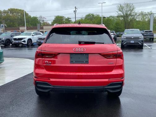 2024 Audi Q3 Premium 45 TFSI S line quattro Tiptronic
