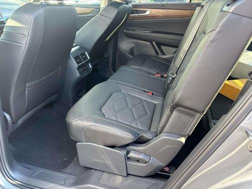 2026 Volkswagen Atlas 2.0T SE w/Technology 4MOTION