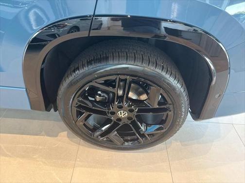 2025 Volkswagen Tiguan 2.0T SE R-Line Black 4MOTION