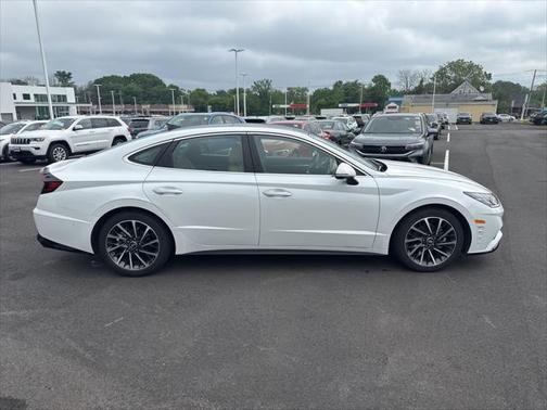 2022 Hyundai SONATA Limited