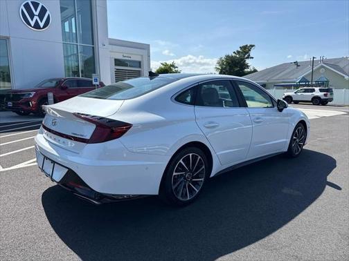 2022 Hyundai SONATA Limited