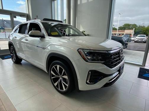 2025 Volkswagen Atlas Cross Sport 2.0T SEL Premium