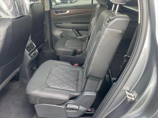 2025 Volkswagen Atlas Cross Sport 2.0T SEL Premium