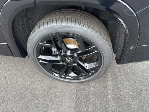 2026 Volkswagen Tiguan 2.0T SE R-Line Black 4MOTION