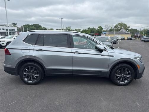 2024 Volkswagen Tiguan 2.0T SE 4MOTION