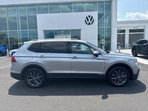 2024 Volkswagen Tiguan 2.0T SE 4MOTION