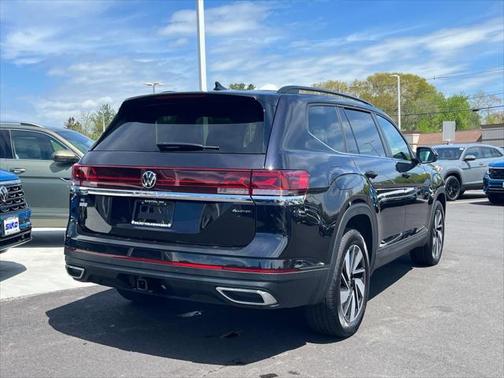 2025 Volkswagen Atlas 2.0T SE w/Technology 4MOTION