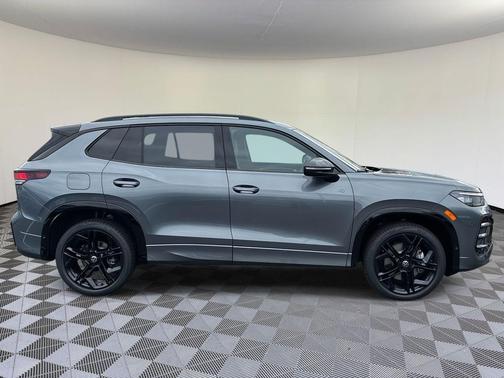 2025 Volkswagen Tiguan 2.0T SE R-Line Black 4MOTION