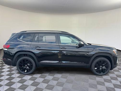 2026 Volkswagen Atlas 2.0T SE w/Technology 4MOTION