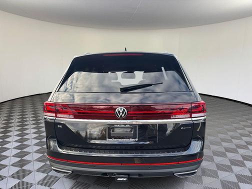 2026 Volkswagen Atlas 2.0T SE w/Technology 4MOTION