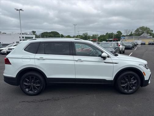 2022 Volkswagen Tiguan 2.0T SE 4MOTION