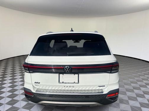 2025 Volkswagen Taos 1.5T SEL