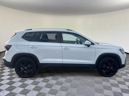 2025 Volkswagen Taos 1.5T SEL