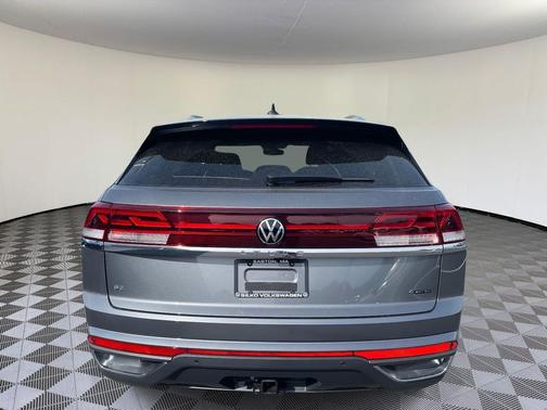 2025 Volkswagen Atlas Cross Sport 2.0T SE w/Technology 4MOTION