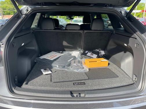 2025 Volkswagen Atlas Cross Sport 2.0T SE w/Technology 4MOTION