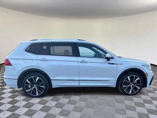 2023 Volkswagen Tiguan 2.0T SEL R-Line 4MOTION