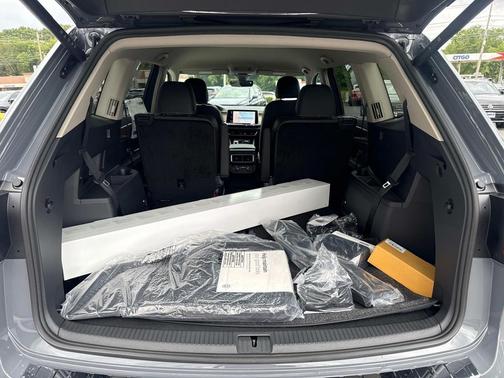 2026 Volkswagen Atlas 2.0T SE w/Technology 4MOTION