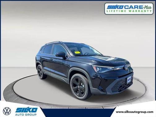 2025 Volkswagen Taos 1.5T SE Black