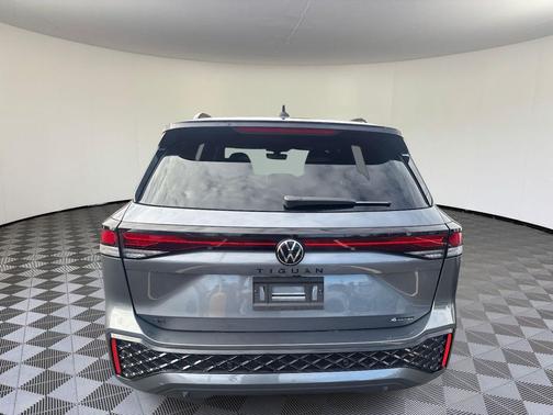 2026 Volkswagen Tiguan 2.0T SE R-Line Black 4MOTION