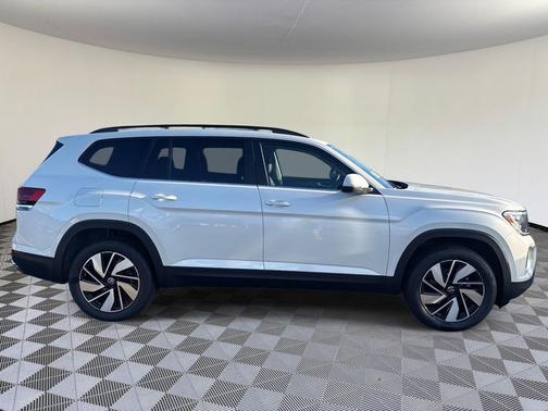 2026 Volkswagen Atlas 2.0T SE w/Technology 4MOTION