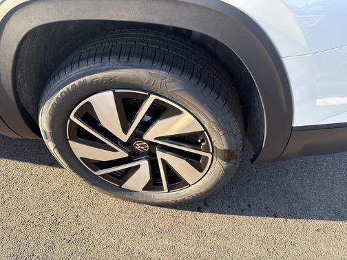 2026 Volkswagen Atlas 2.0T SE w/Technology 4MOTION