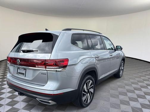 2025 Volkswagen Atlas 2.0T SE w/Technology 4MOTION