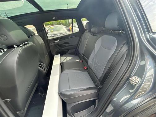 2025 Volkswagen Tiguan 2.0T SE R-Line Black 4MOTION