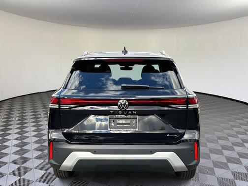 2025 Volkswagen Tiguan 2.0T S 4MOTION