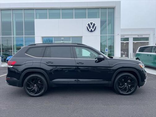 2022 Volkswagen Atlas 3.6L SE w/Technology