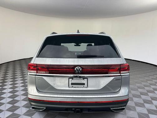 2026 Volkswagen Atlas 2.0T SE w/Technology 4MOTION